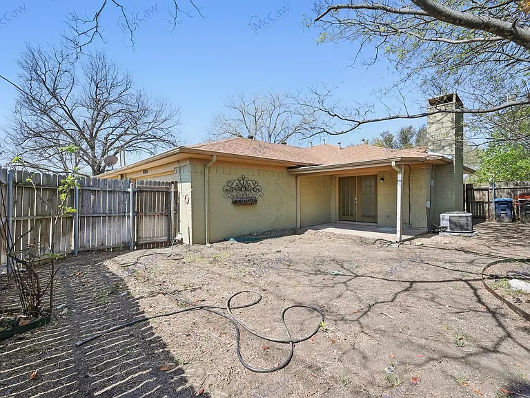 4302 Segura Ct N — Photo 16