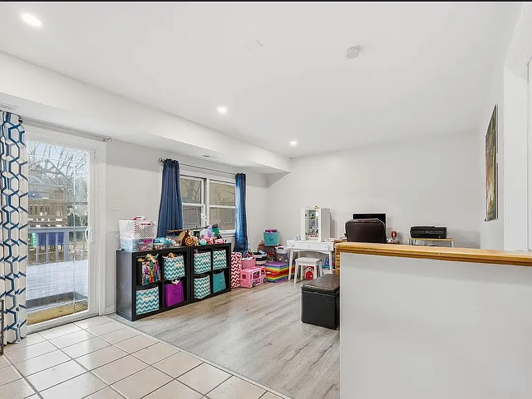 198 Village Dr — Photo 20