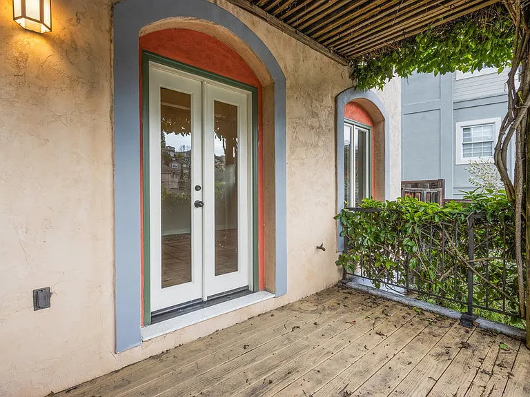 6362 Broadway Ter — Photo 18