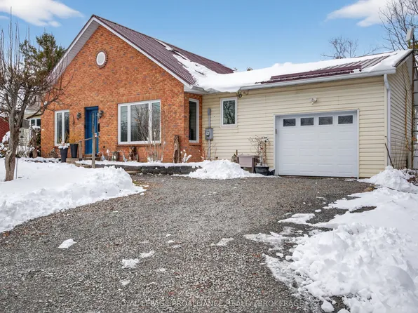 4909 Alex McLean Ln, South Frontenac, ON K0H 1H0