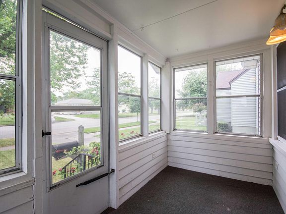5th image of 1217 Grant Ave