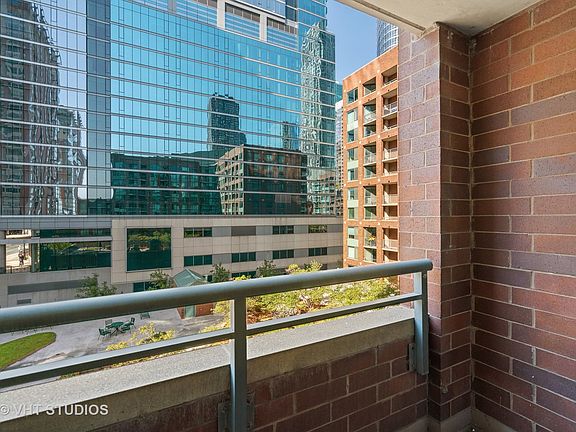 3rd image of 440 N McClurg Ct APT 620