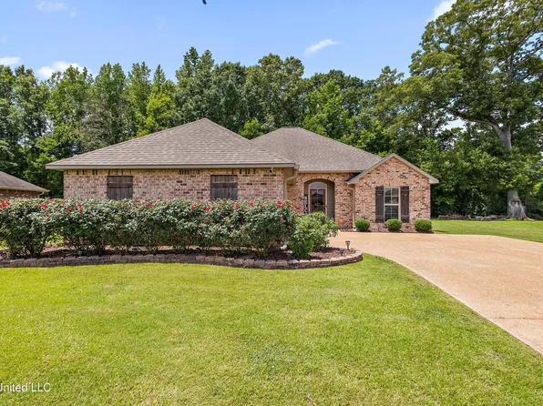 4277 Summerton Dr, Byram, MS 39272