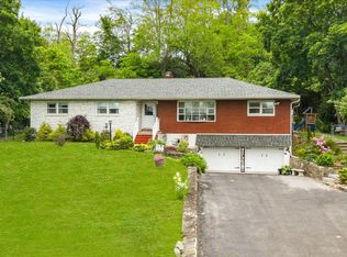 21 Sloane Rd, Newburgh, NY 12550