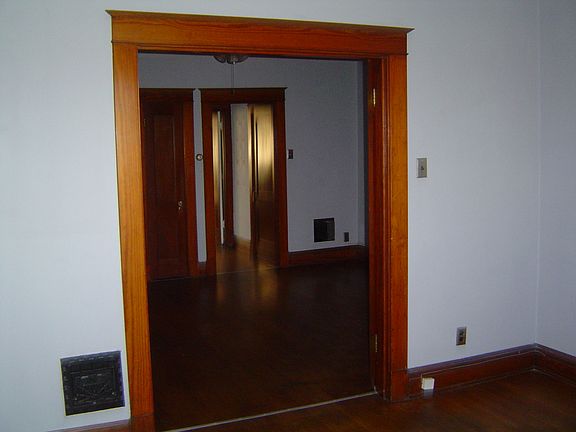 3rd image of 5855-5857 S Kingshighway Blvd