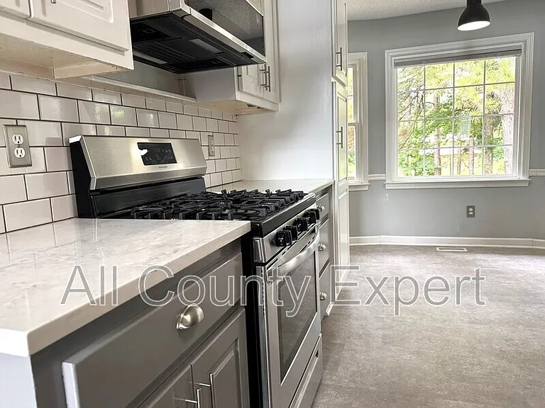 7745 Wynfield Dr — Photo 14