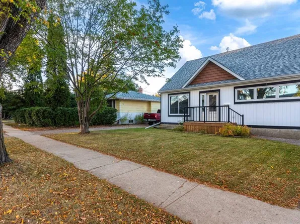 5606 S 50th St, Lloydminster, AB T9V 0N4
