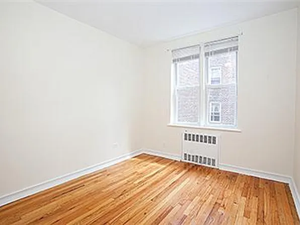 67-07 Yellowstone Boulevard image 1 of 8