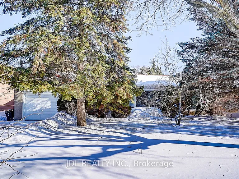 15 Crossburn Dr — Photo 2