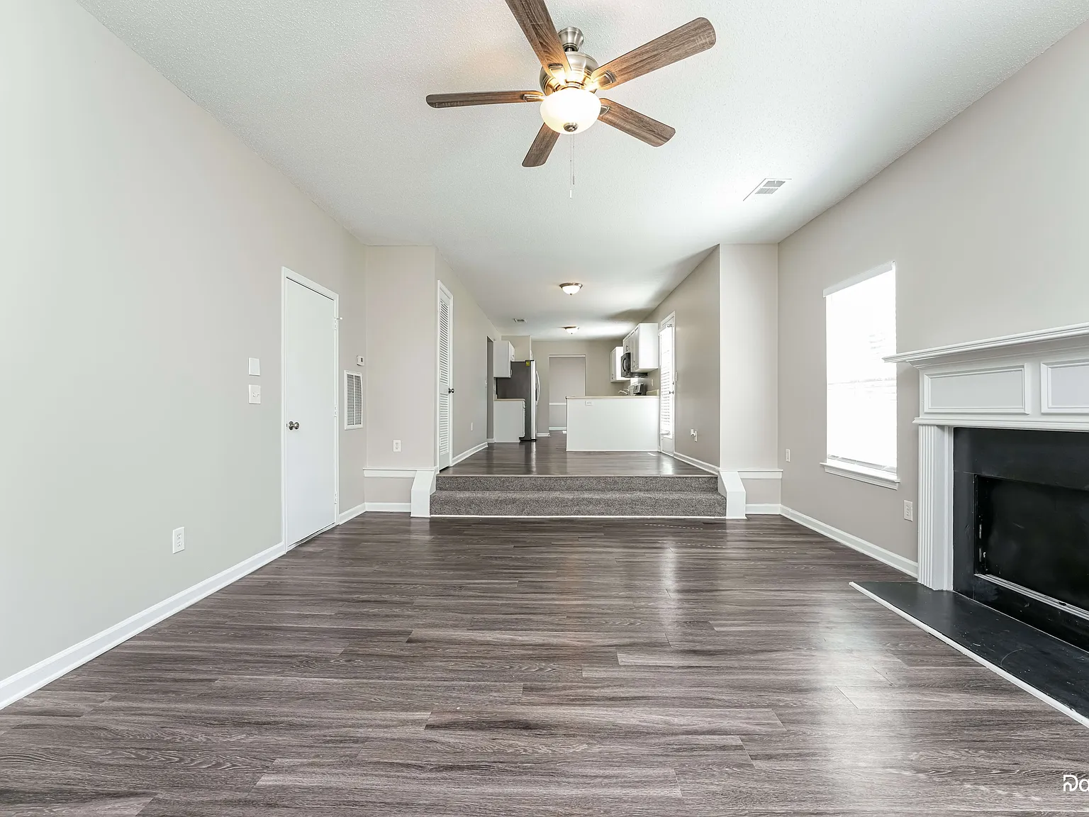 5 bed, 3.0 bath, 2872 sqft, $2,690 — Photo 4