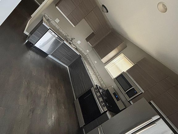 2nd image of 1106 N Hamlin Ave Floor 2