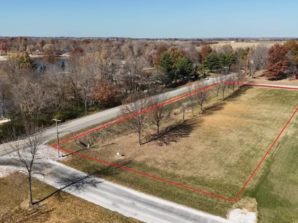 17 & 22 Panther Creek Dr, Pittsfield, IL 62363
