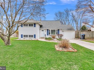 32 Matthews Rd, Newark, DE 19713