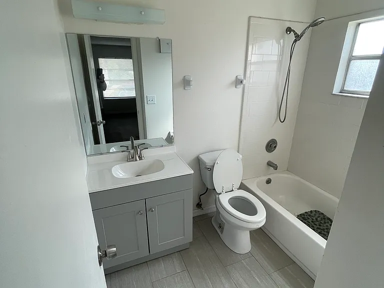 406 Banana Cay Dr — Photo 10