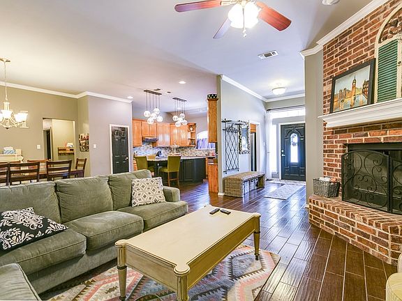 5th image of 705 Avondale Ave
