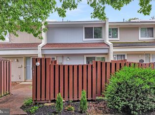 2440 Southgate Sq, Reston, VA 20191