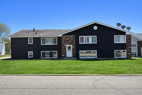 1133 Dixon Dr Photo 1