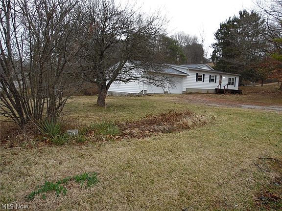 3rd image of 910 Lang Farm Rd