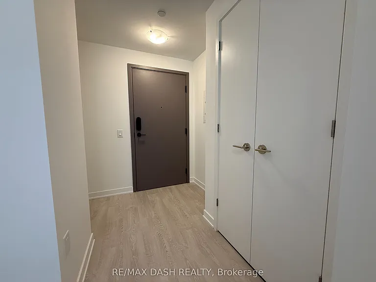 628 Church St #903 — Photo 10
