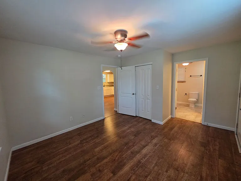 5142 Regalo Dr — Photo 13