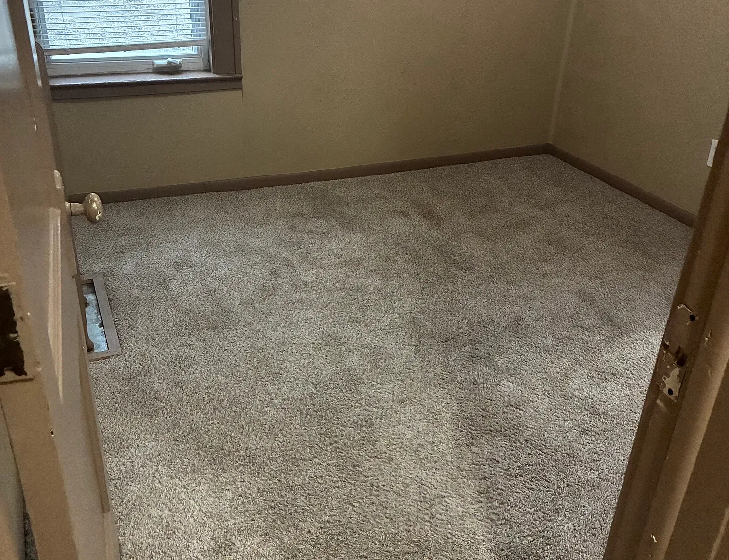 2 bed, 840 sqft, $1,117 — Photo 2