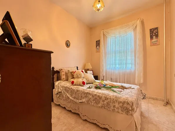 2049 71st Street image 13 of 19