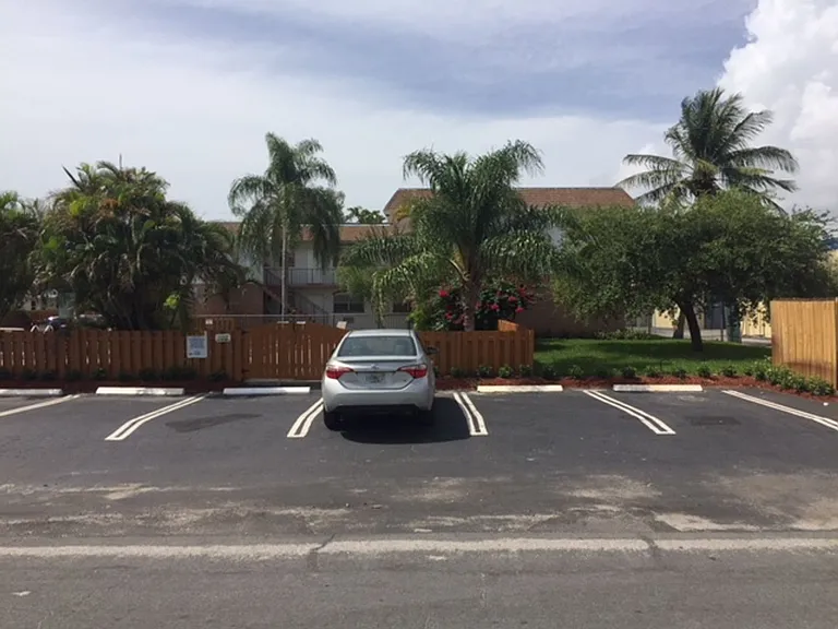 100 NE 9 St Pompano Beach, FL 33060 — Photo 10