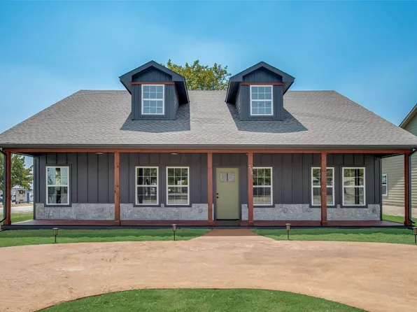 298 Aurora St, Rhome, TX 76078