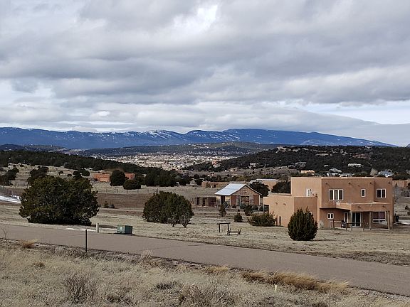 5th image of 26 Vista Encantada Dr