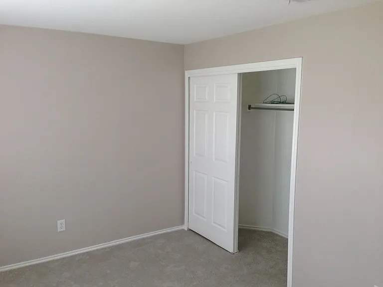 313 Edgewood Cv — Photo 14