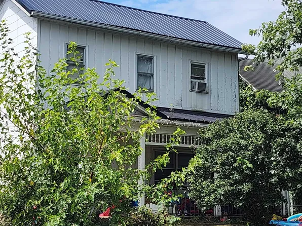 803 Mulberry St, Connersville, IN 47331