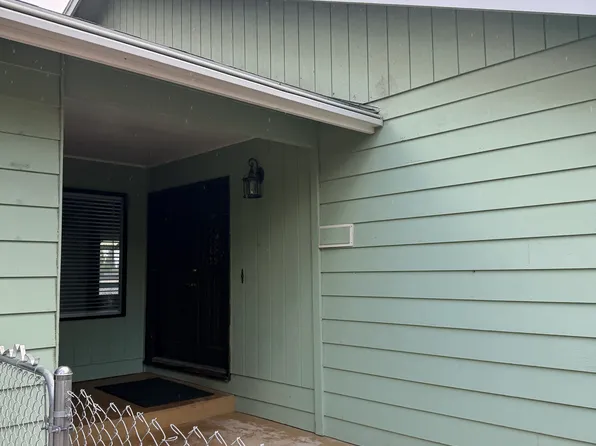 3956 Orchard Heights Rd NW, Salem, OR 97304