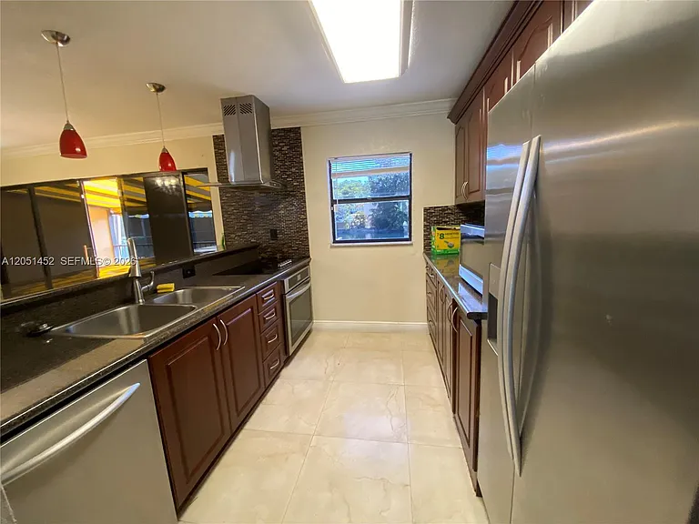 16100 Kilmarnock Dr — Photo 37