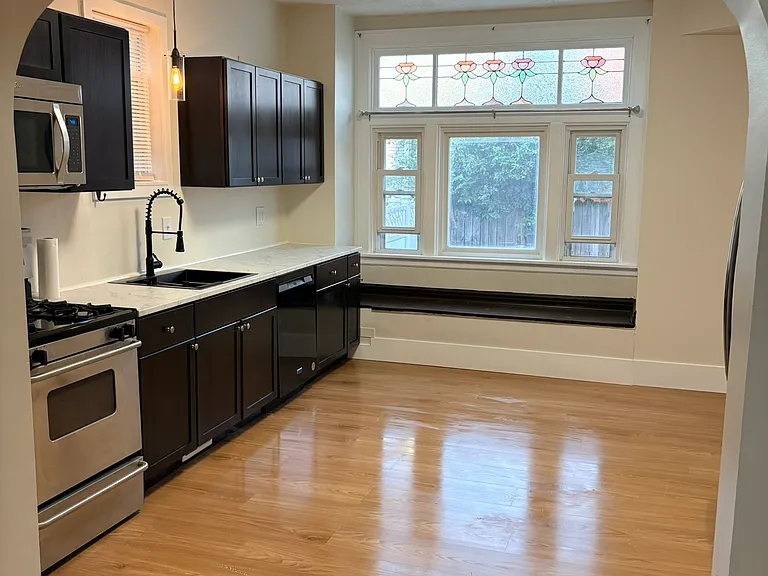 lr to kitchen