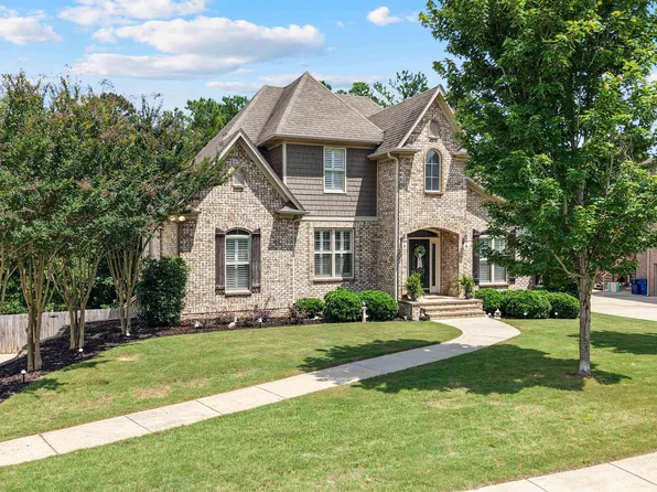 220 Sterling Gate Ln, Alabaster, AL 35007