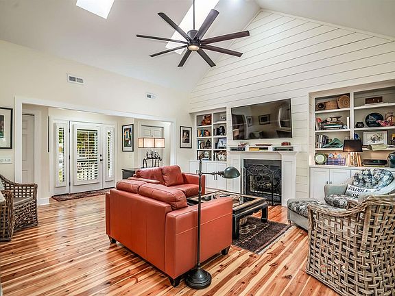 5th image of 522 Lakeshore Dr. #North Litchfield Beach