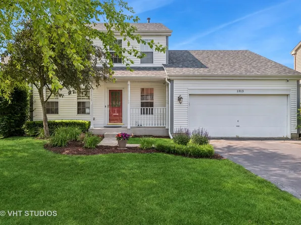 1313 Edington Ln, Mundelein, IL 60060