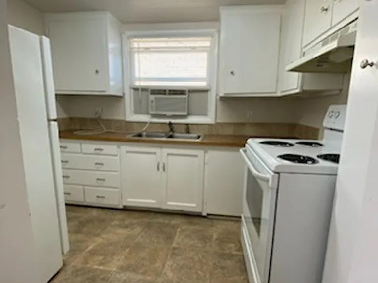211 N Delaware Ave — Photo 19