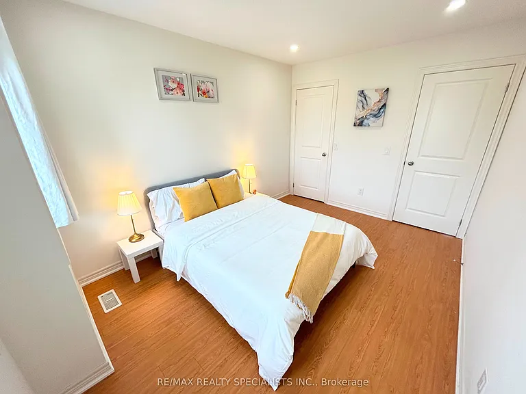 55 Dufay Rd — Photo 22