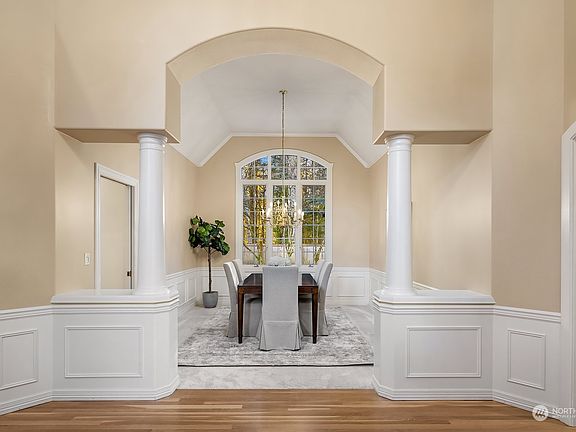 4th image of 26127 SE 36th Court