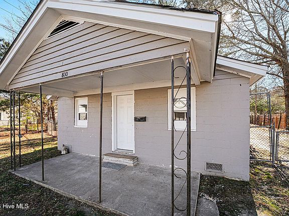 3rd image of 800 E Lizzie Street