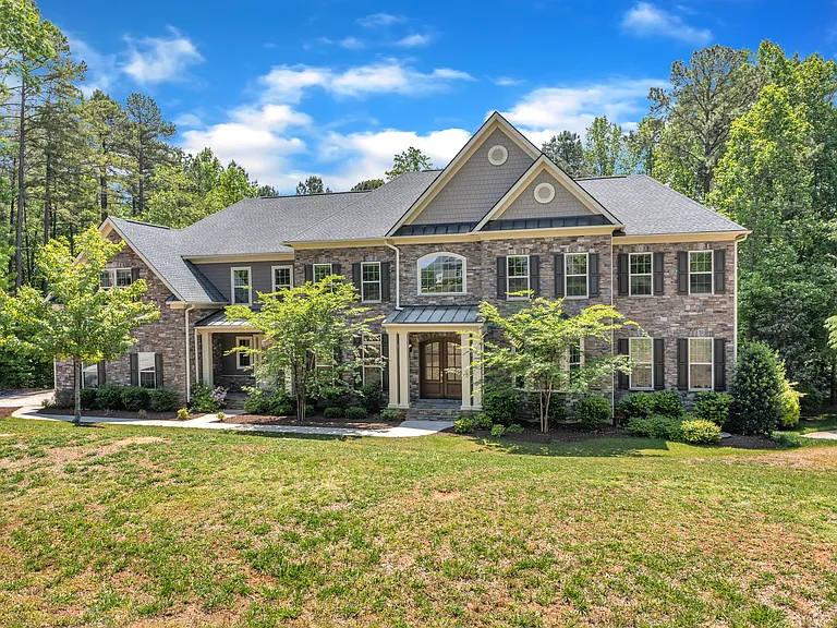 7304 Hasentree Club Dr — Photo 1