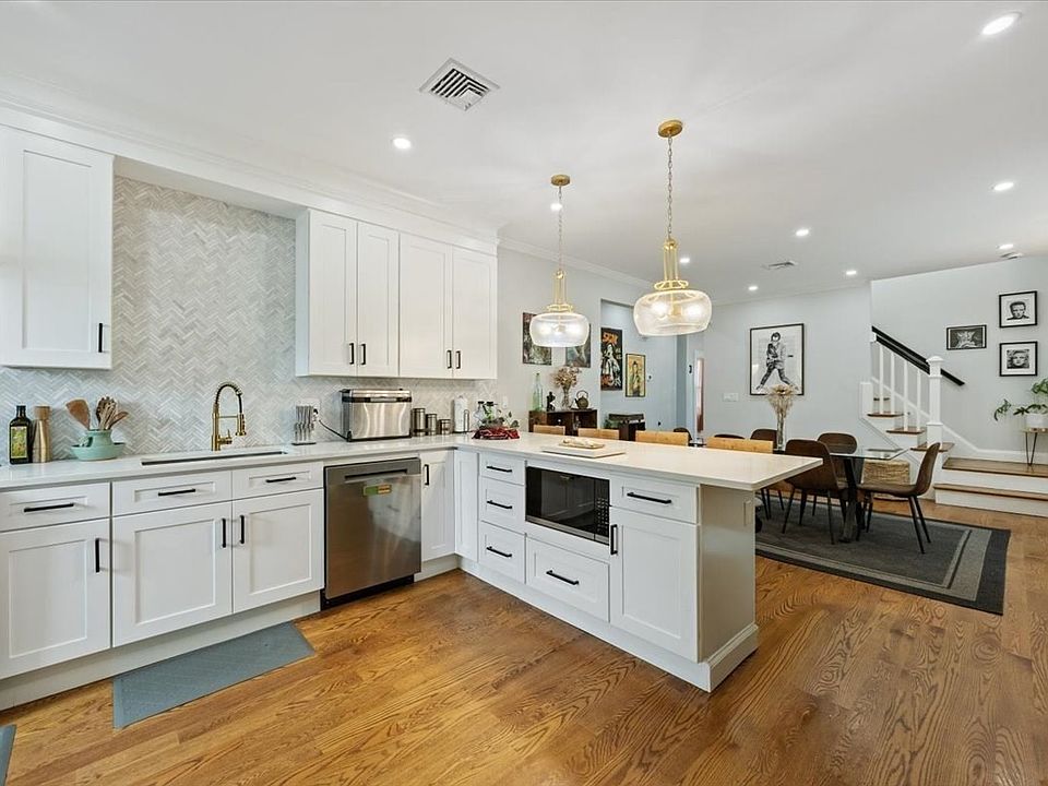 1st image of 46 Addison St #2