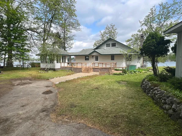 2550 Lakeside Dr, Stanton, MI 48888