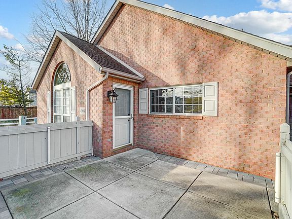 4th image of 4909 Meadow Run Dr