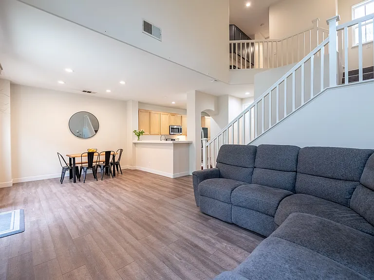 580 Fenwick Way #C — Photo 9