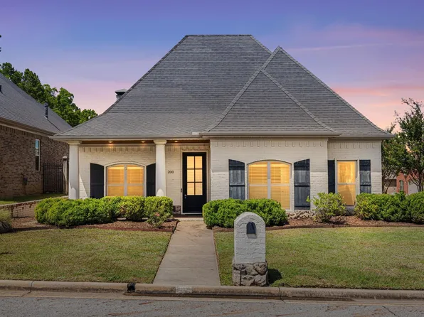 200 Garden Valley Loop, Little Rock, AR 72223