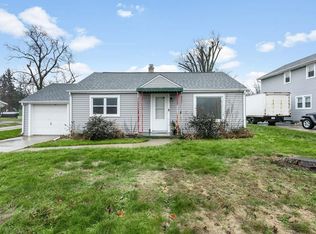 1108 Hickory St, Goshen, IN 46526