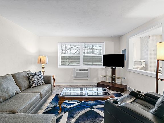 3rd image of 5900 Babcock Blvd APT 53