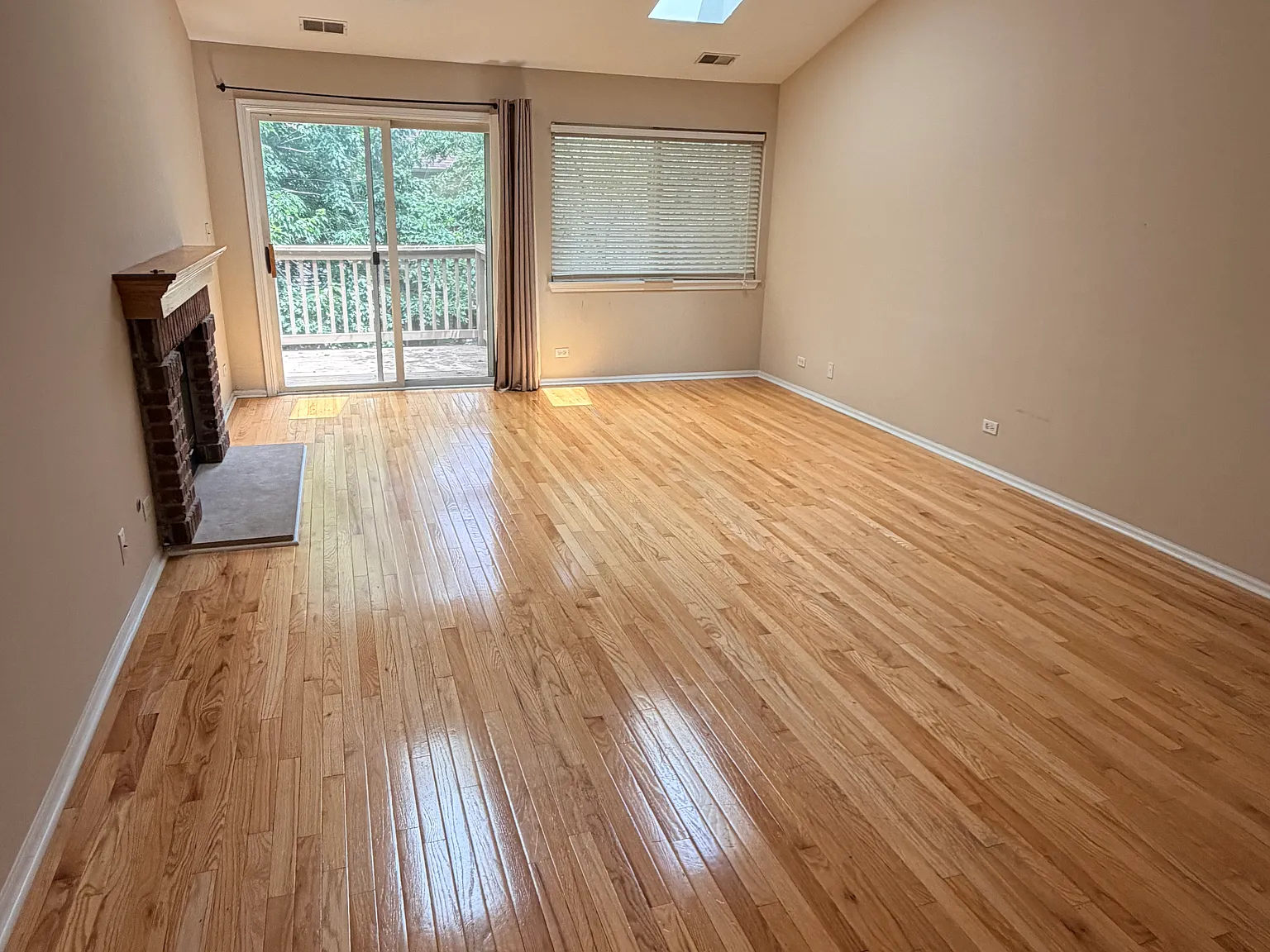 2 bed, 1414 sqft, $2,350 — Photo 1